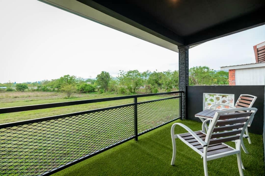 The Luxury Villa -Private Pool- Pantai Cenang  Bagian luar foto